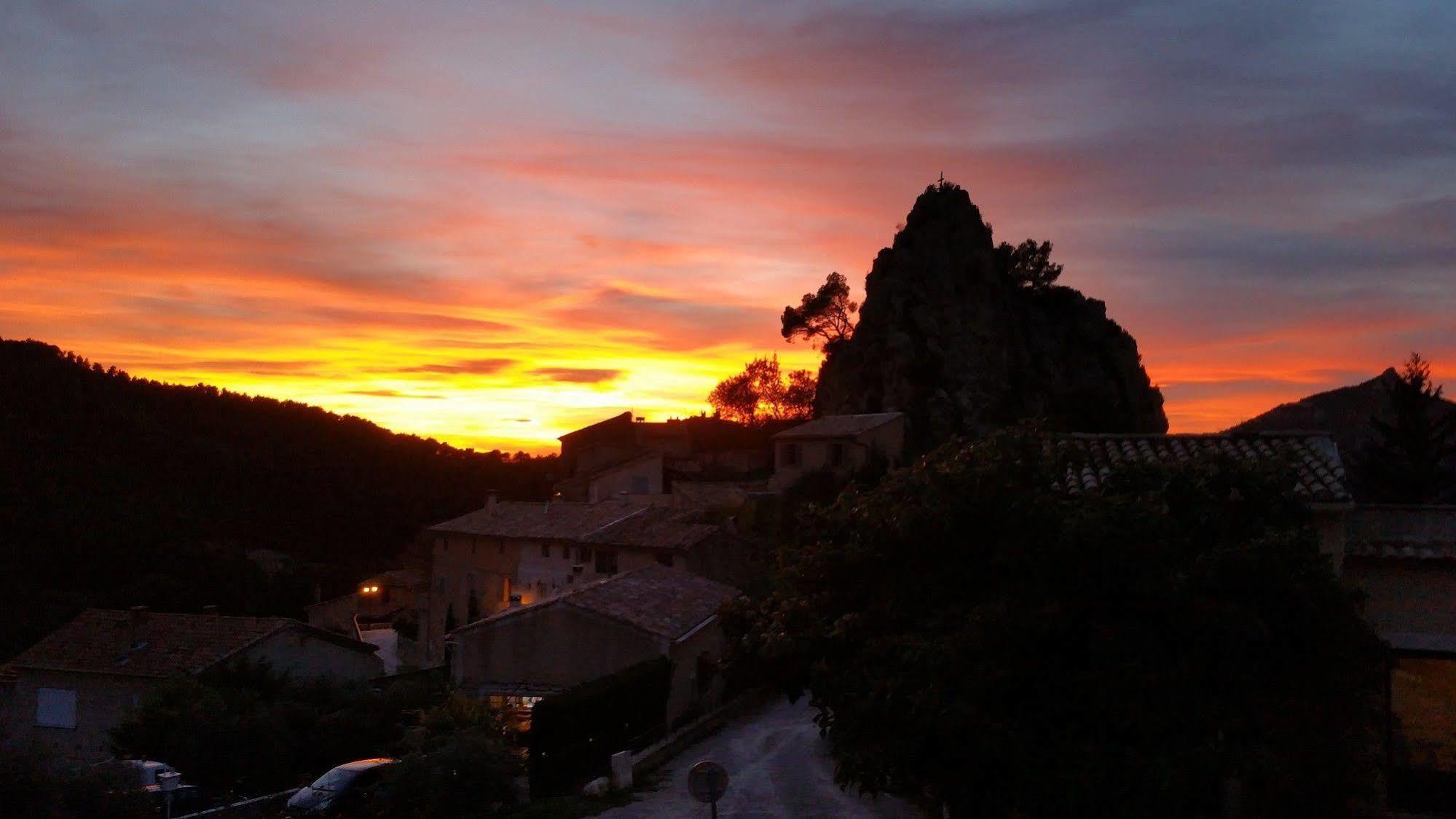 La Roque-Alric Mas De Carabelle Bed & Breakfast エクステリア 写真
