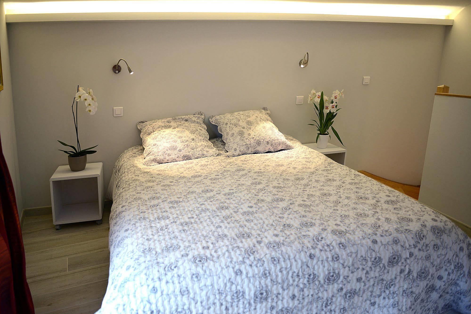 La Roque-Alric Mas De Carabelle Bed & Breakfast エクステリア 写真